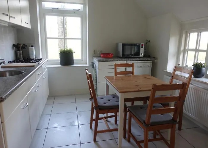 Magnificent In Holland 4a & 2c *